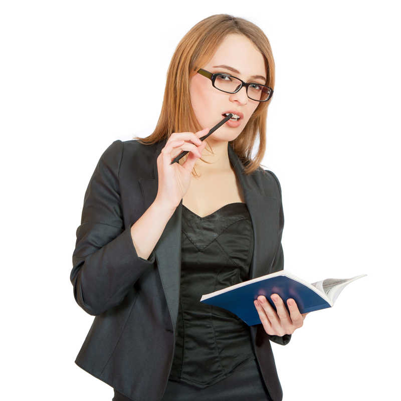 美丽的穿着职业装的金发秘书