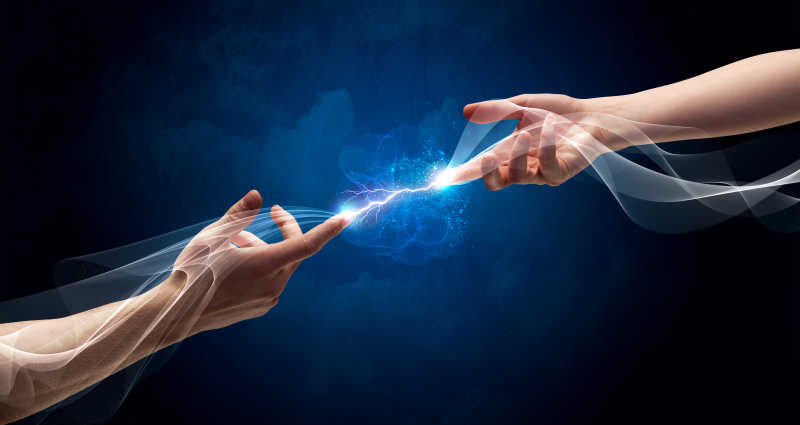 双手通过空间连接