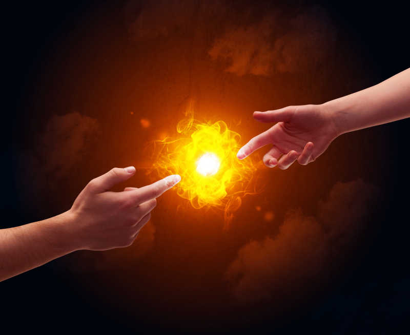 两个手的创意碰撞