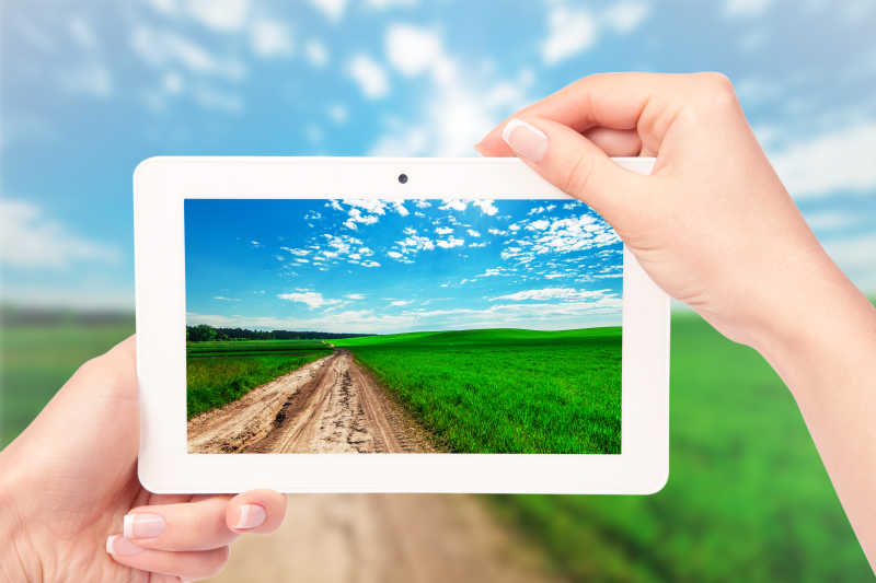 用智能平板拍照