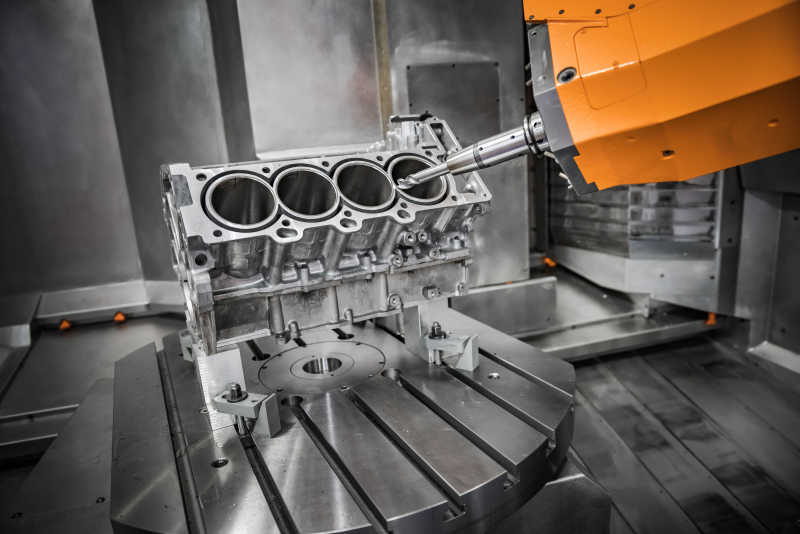 加工零件的铣床