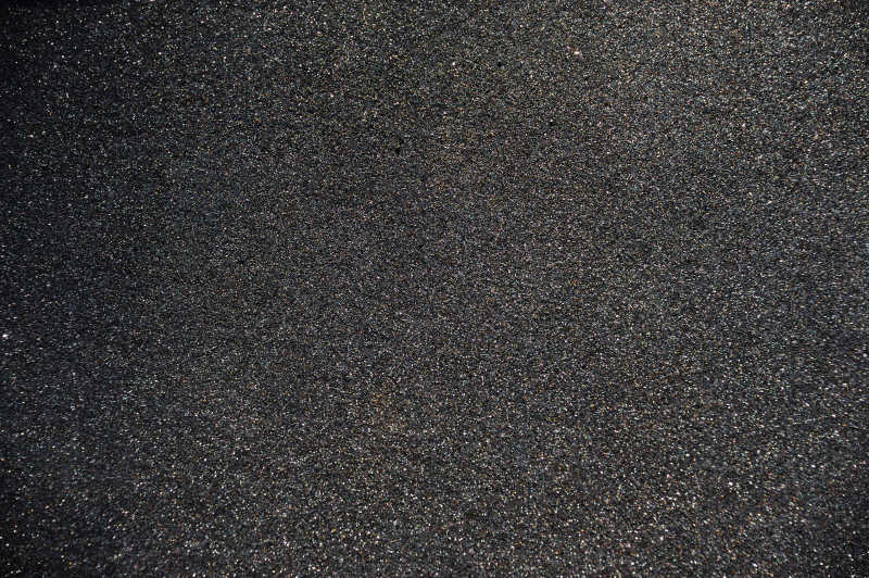 黑色的沥青路面