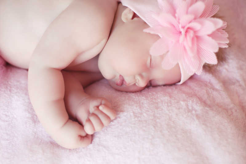 美丽的睡眠中的宝贝