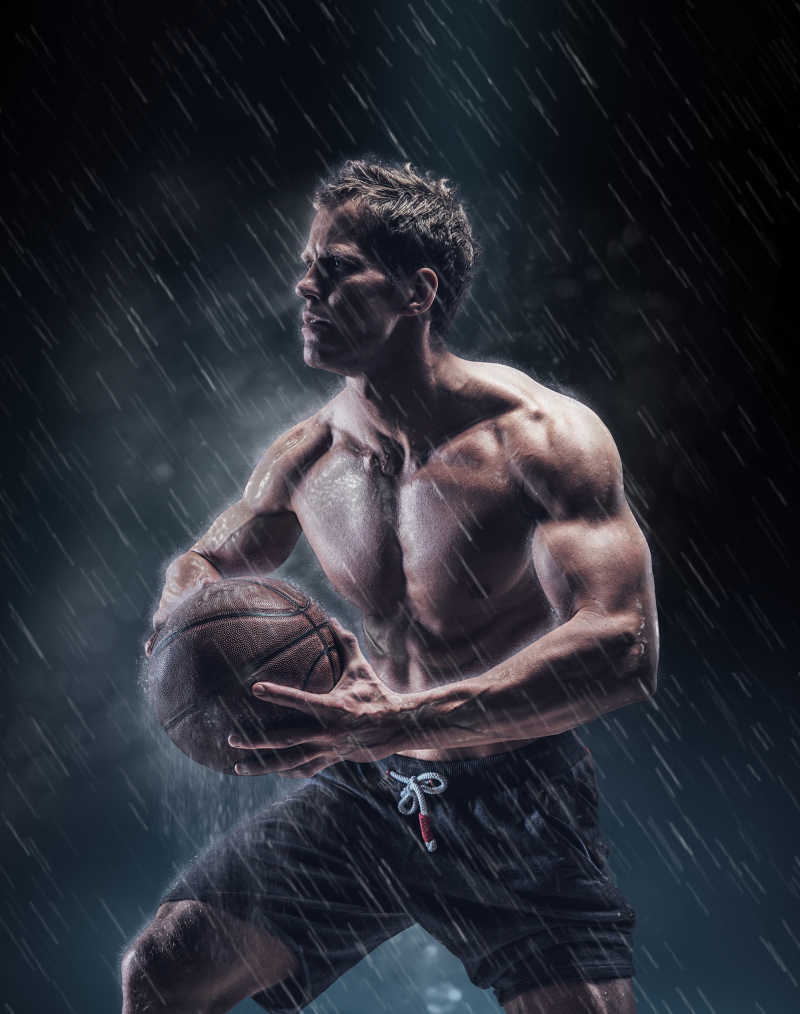 雨滴下的运动员