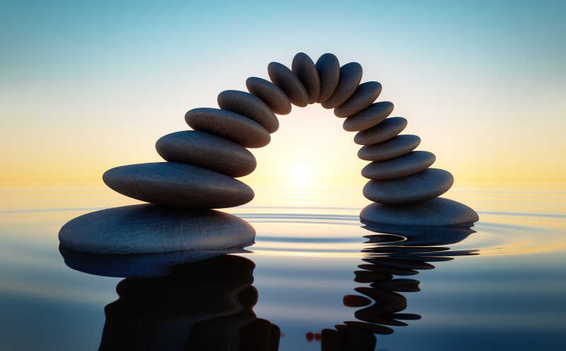 海面上堆叠的石桥