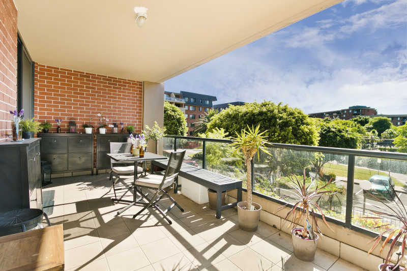 宽阔舒适的露天平台