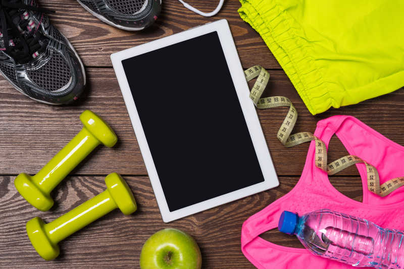 女生健身用到的设备