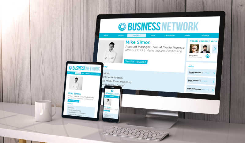 显示着网页界面的电子设备