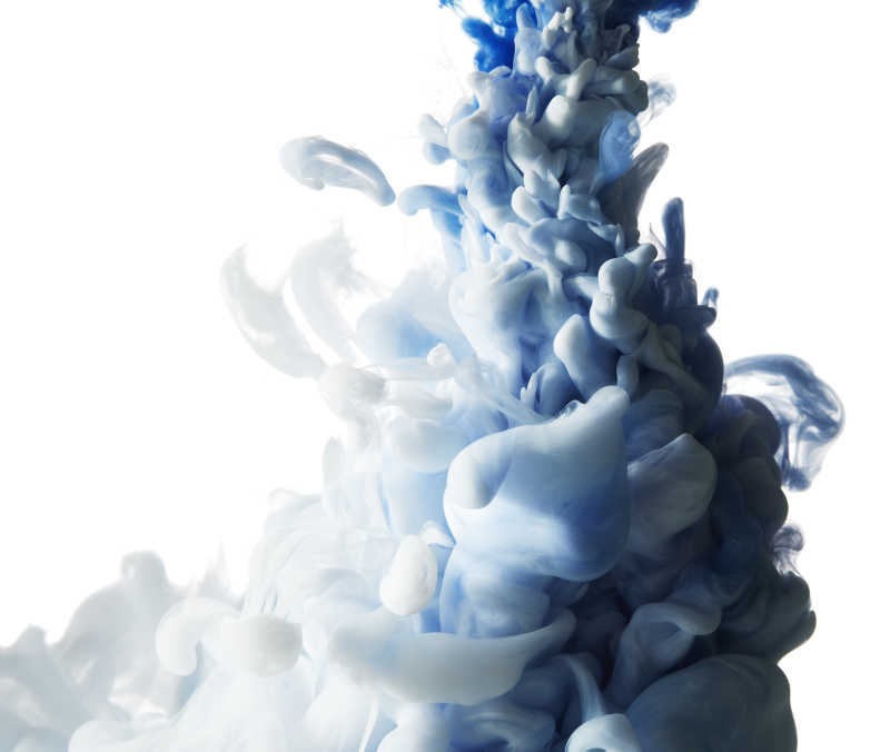 梦幻蓝白色交汇飞散烟雾