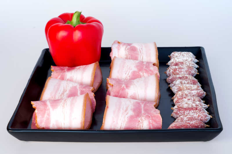 红椒配和培根