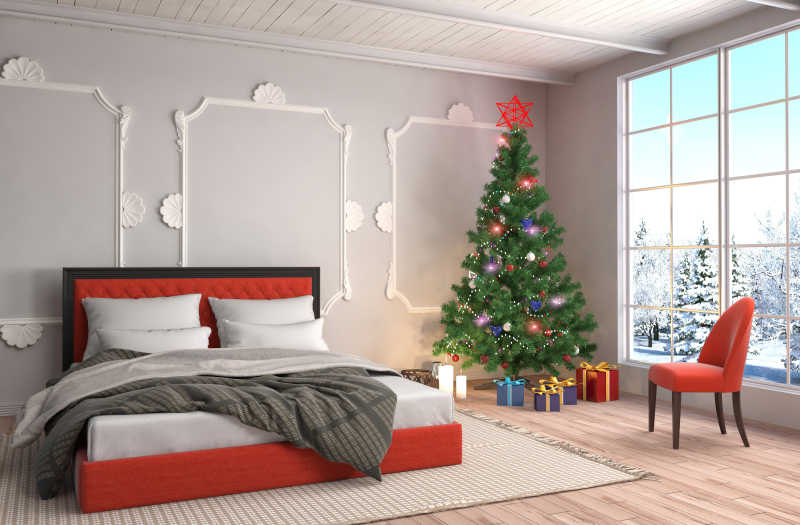 卧室里装饰精美的圣诞树