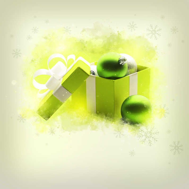 绿色礼品盒里的装饰球