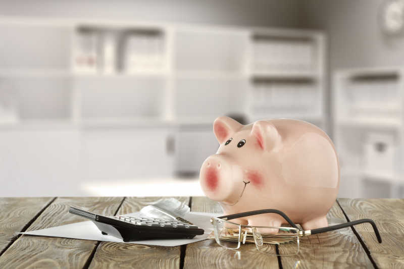 小猪存钱罐素描图片