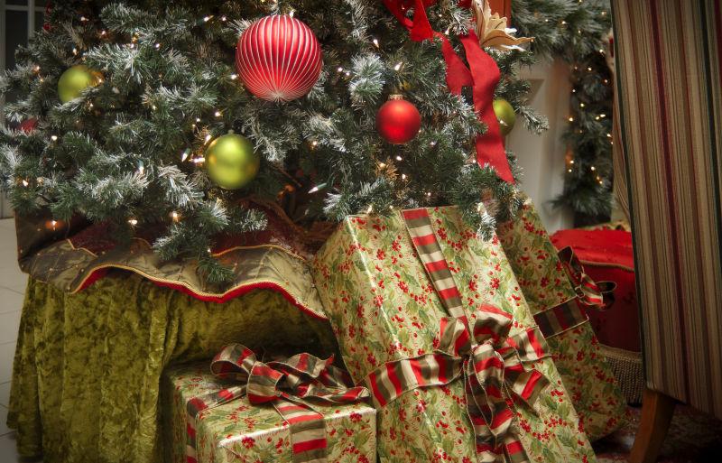 花花绿绿的圣诞礼物