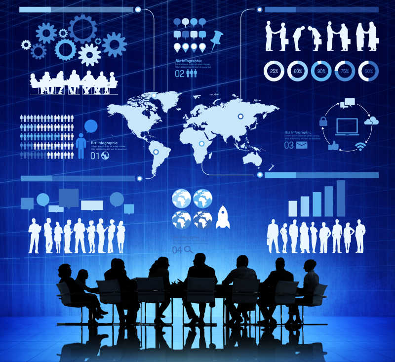 虚拟信息背景上开会议的人的剪影