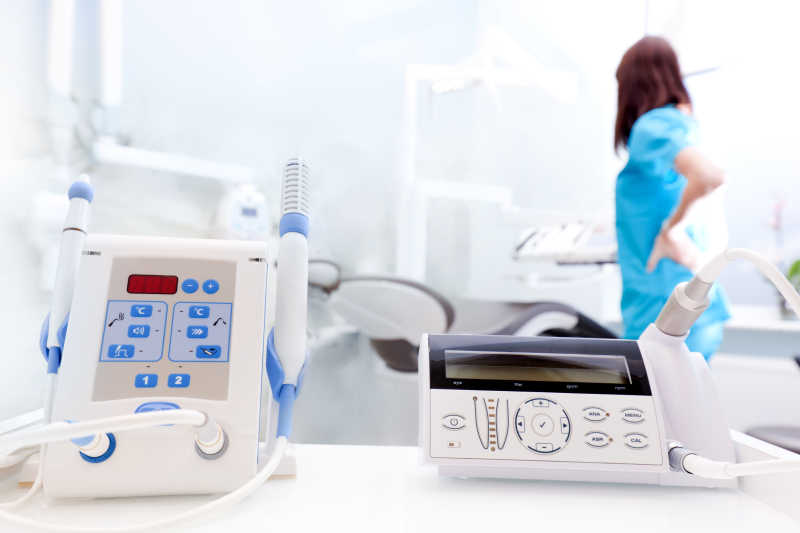 牙科医务室里的电话聚焦镜头