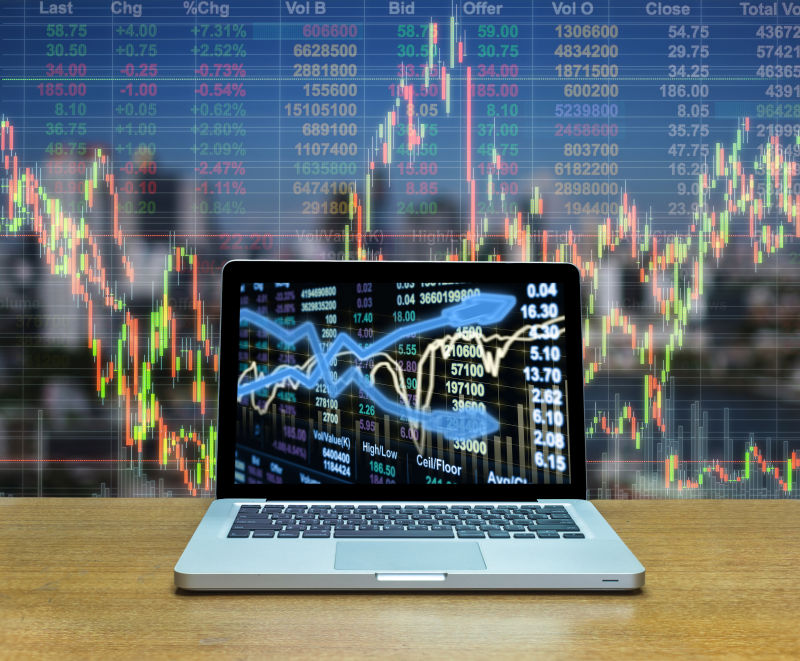 计算机屏幕上的股票交易市场交易信息