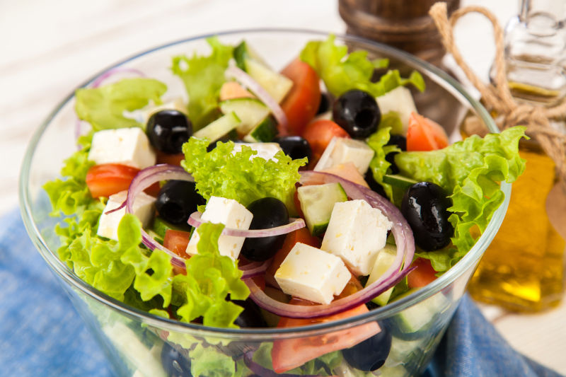 玻璃碗中的沙拉