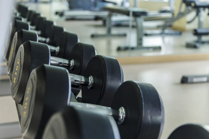 健身房内的器材