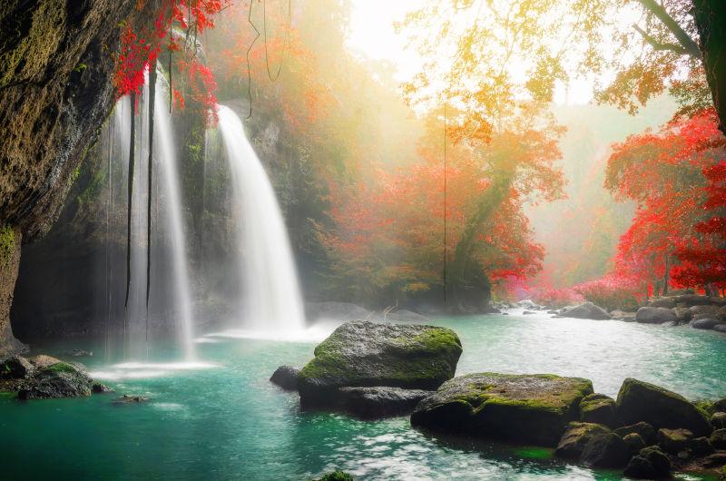 美丽的泰国国家公园瀑布