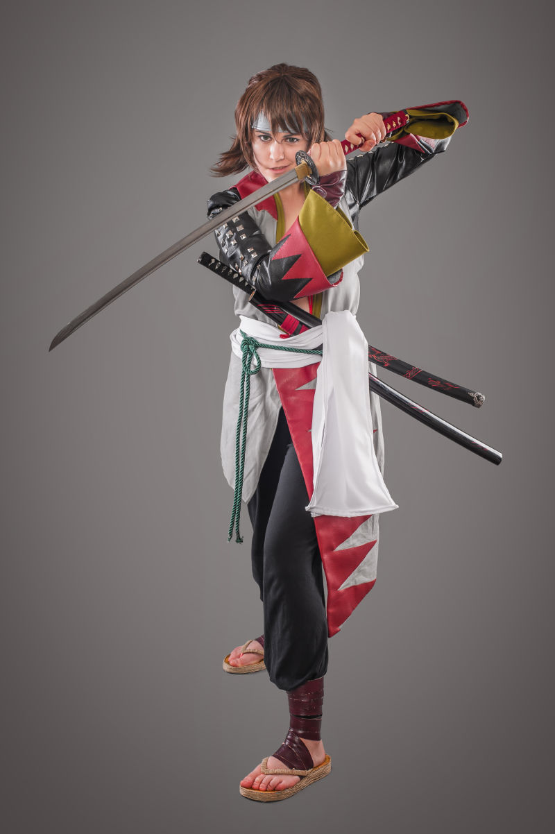 日本武士刀剑图片 拿着武士刀的人素材 高清图片 摄影照片 寻图免费打包下载