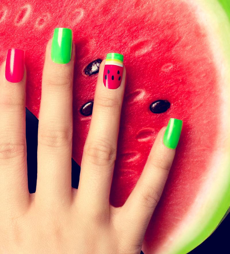 时尚西瓜美式美甲