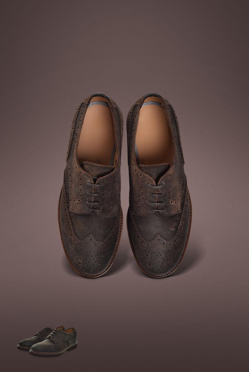 镂空透气的男士皮鞋