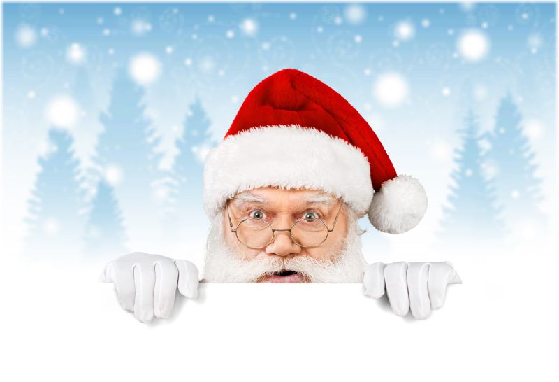 雪景中的可爱圣诞老人