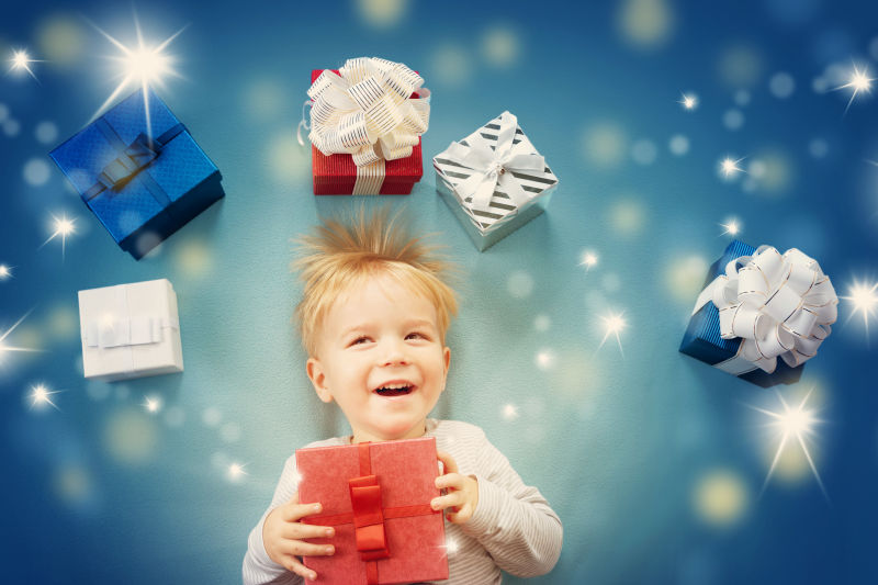 想象礼物是什么的孩子