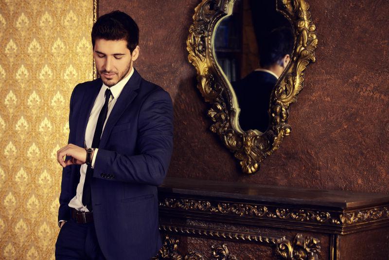 帅气的男性时尚模特