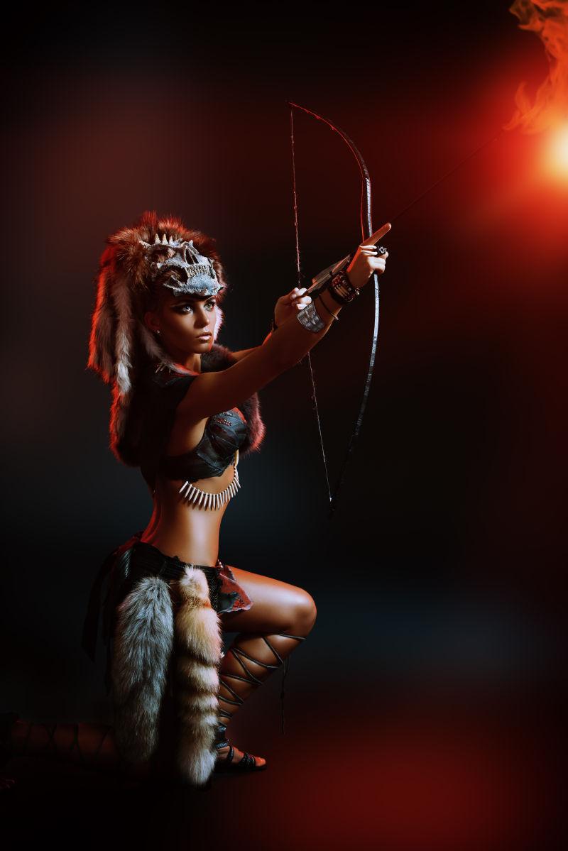 手持弓箭的美女战士