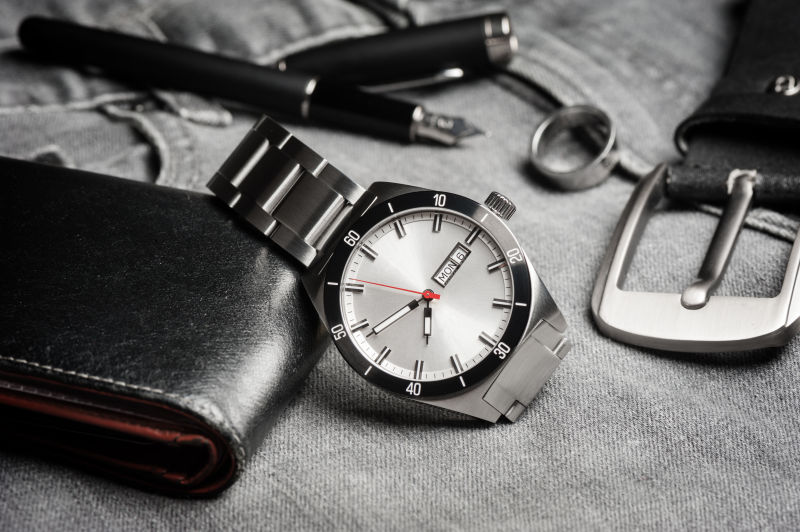 男士手表和钱包皮带