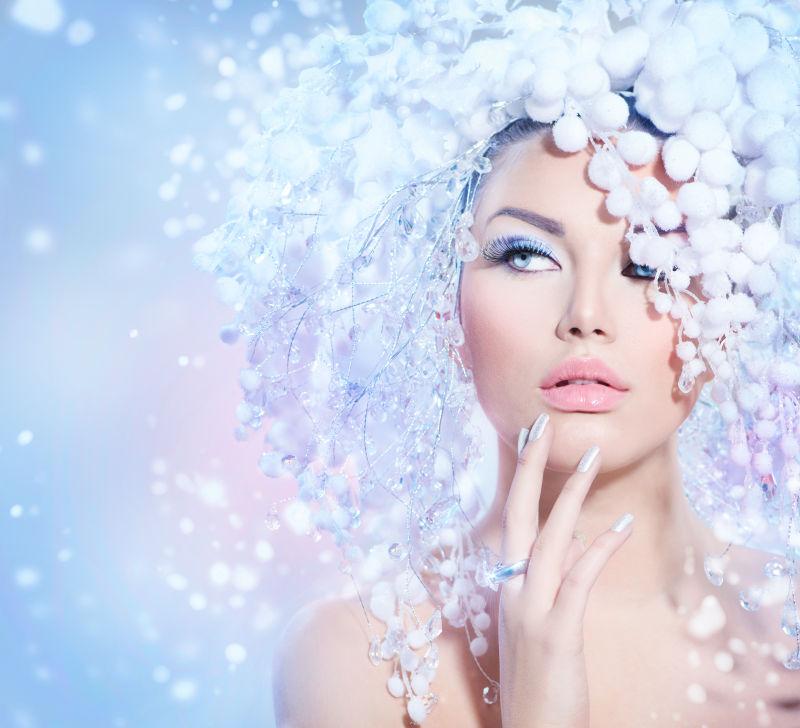 美丽时尚模特冬季雪人发型