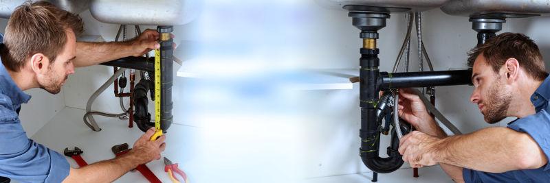 修理下水道的水管修理工