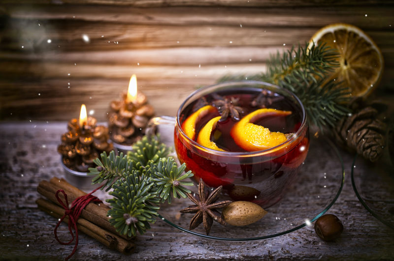 红酒中飘着橘子皮