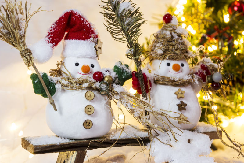 圣诞节里的情侣雪人