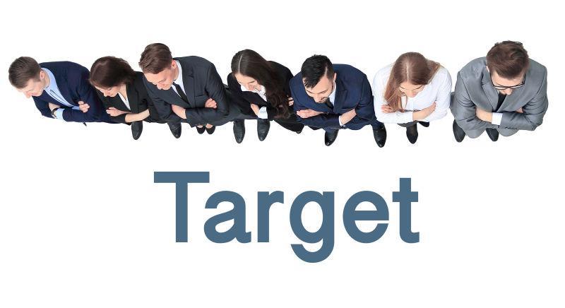 战成一排的商人