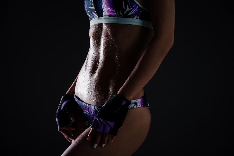 美女练的女性身体