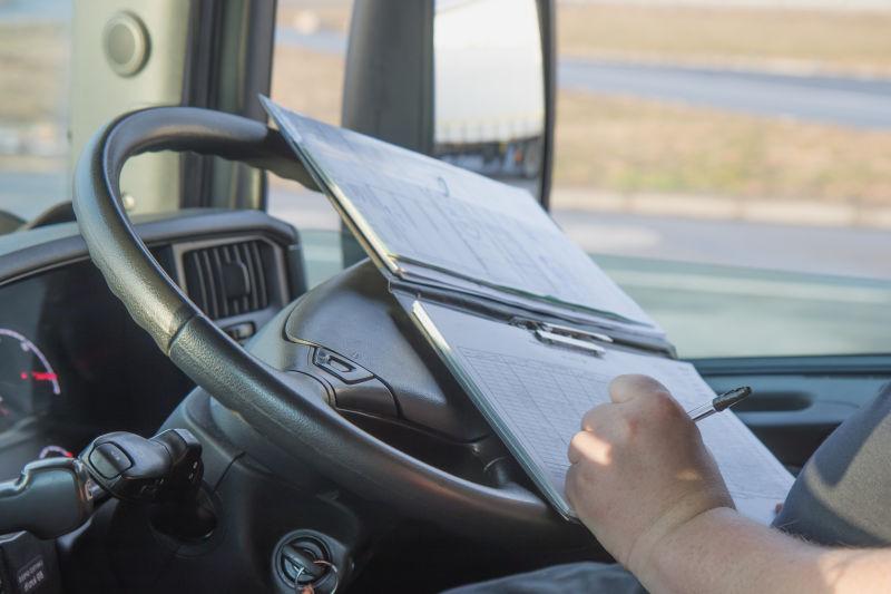 卡车司机在文件写作