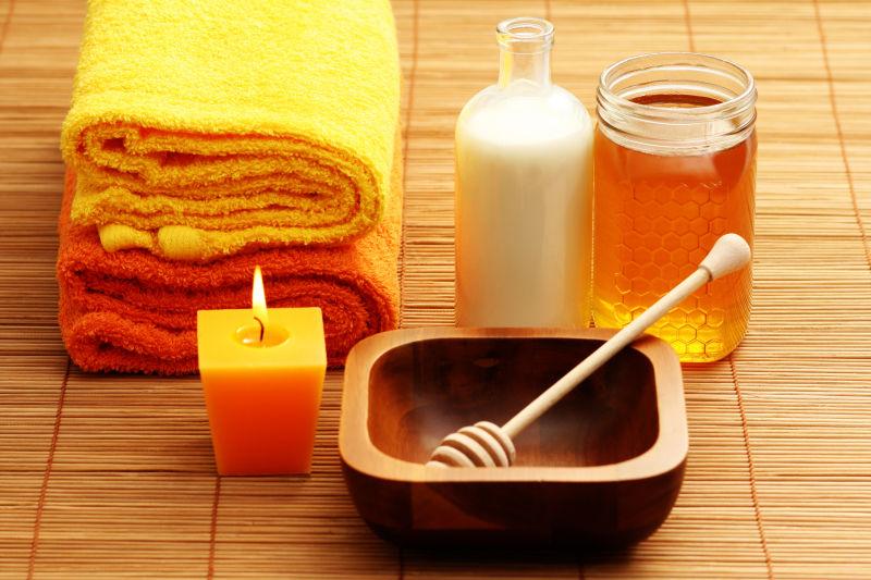 蜂蜜牛奶面膜温泉