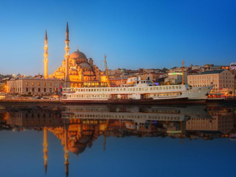 伊布尔戏剧性的日落海峡全景