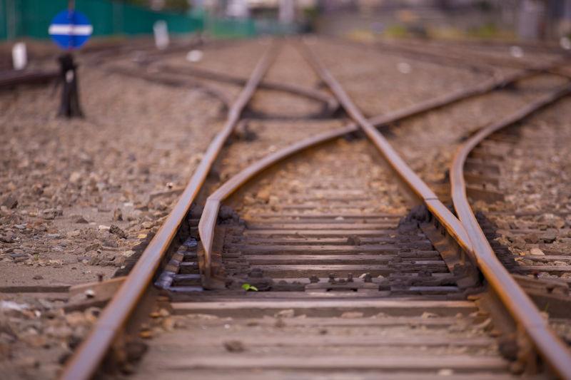 火车铁轨分裂线