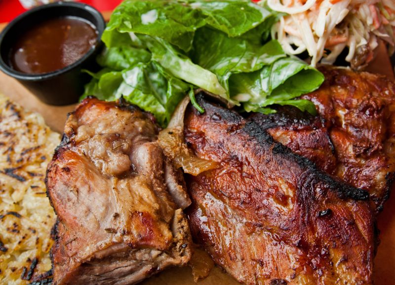 烤肉与浓郁酱汁