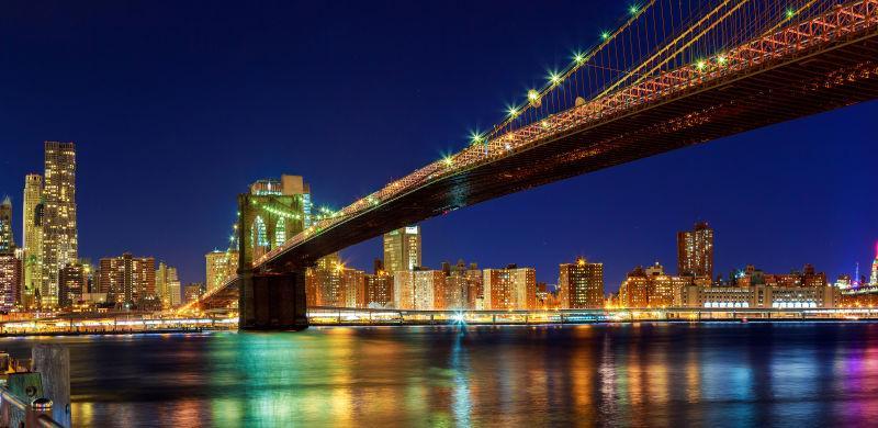 布鲁克林大桥夜景图片 夜幕 凌晨时分的亮着彩灯的布鲁克林大桥夜景素材 高清图片 摄影照片 寻图免费打包下载