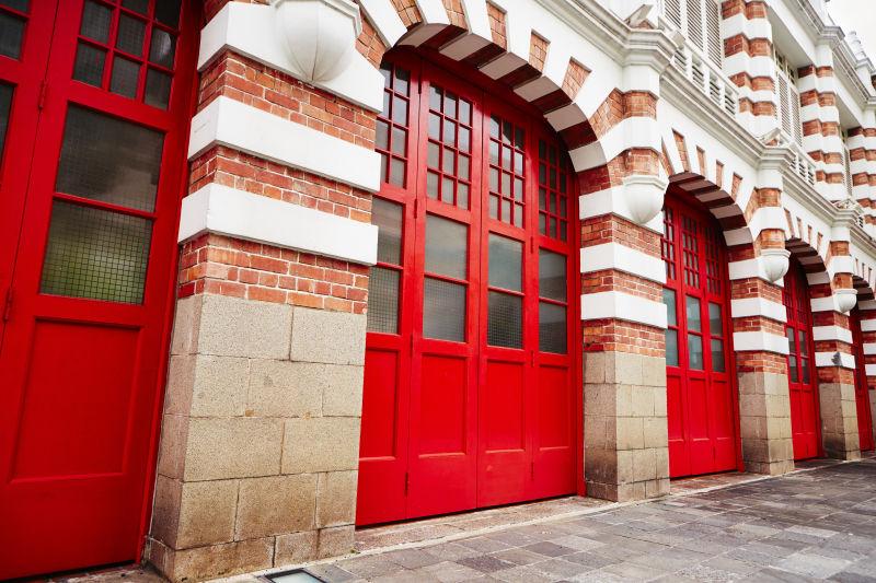 红色风格的消防站