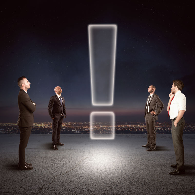 商人望着大感叹号