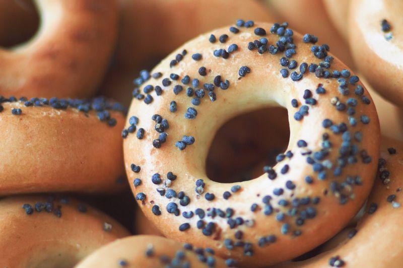 巧克力甜甜圈特写