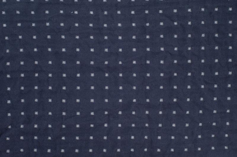 黑色白点的布料