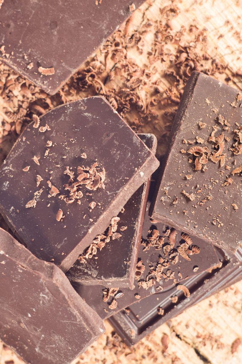 巧克力块和巧克力屑