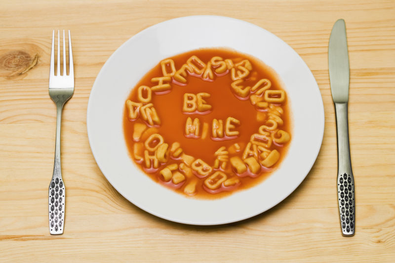 情人节字母爱心晚餐
